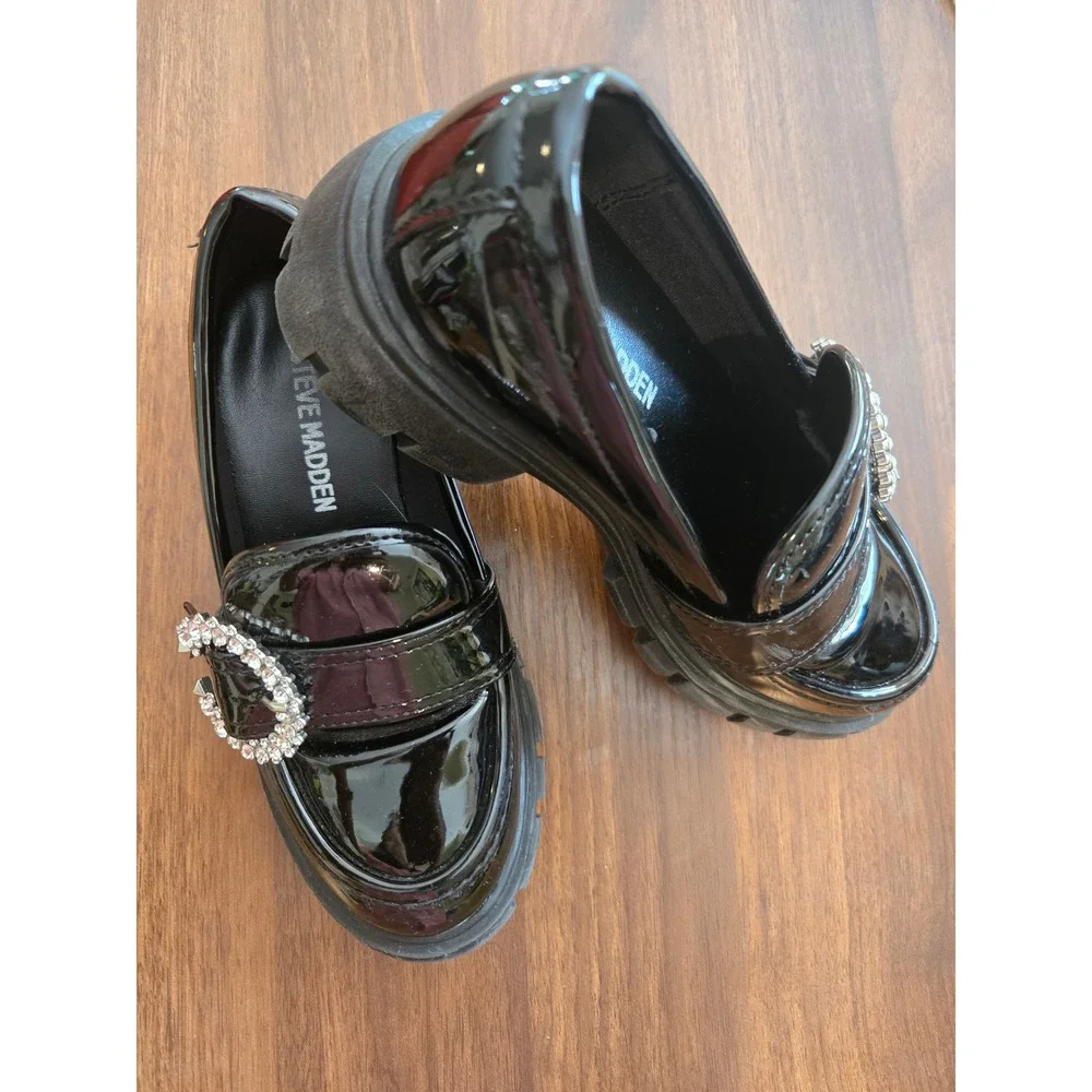 Steve Madden note small